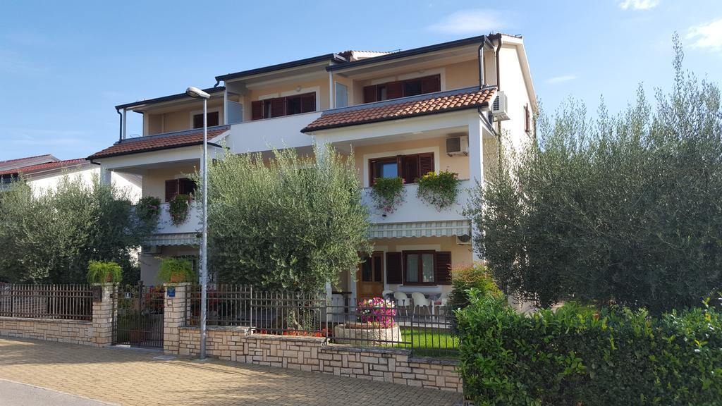 Ulika Rooms & Apartments Poreč Exterior foto