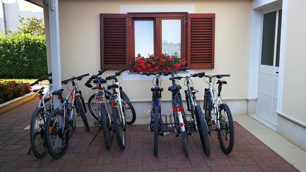 Ulika Rooms & Apartments Poreč Exterior foto