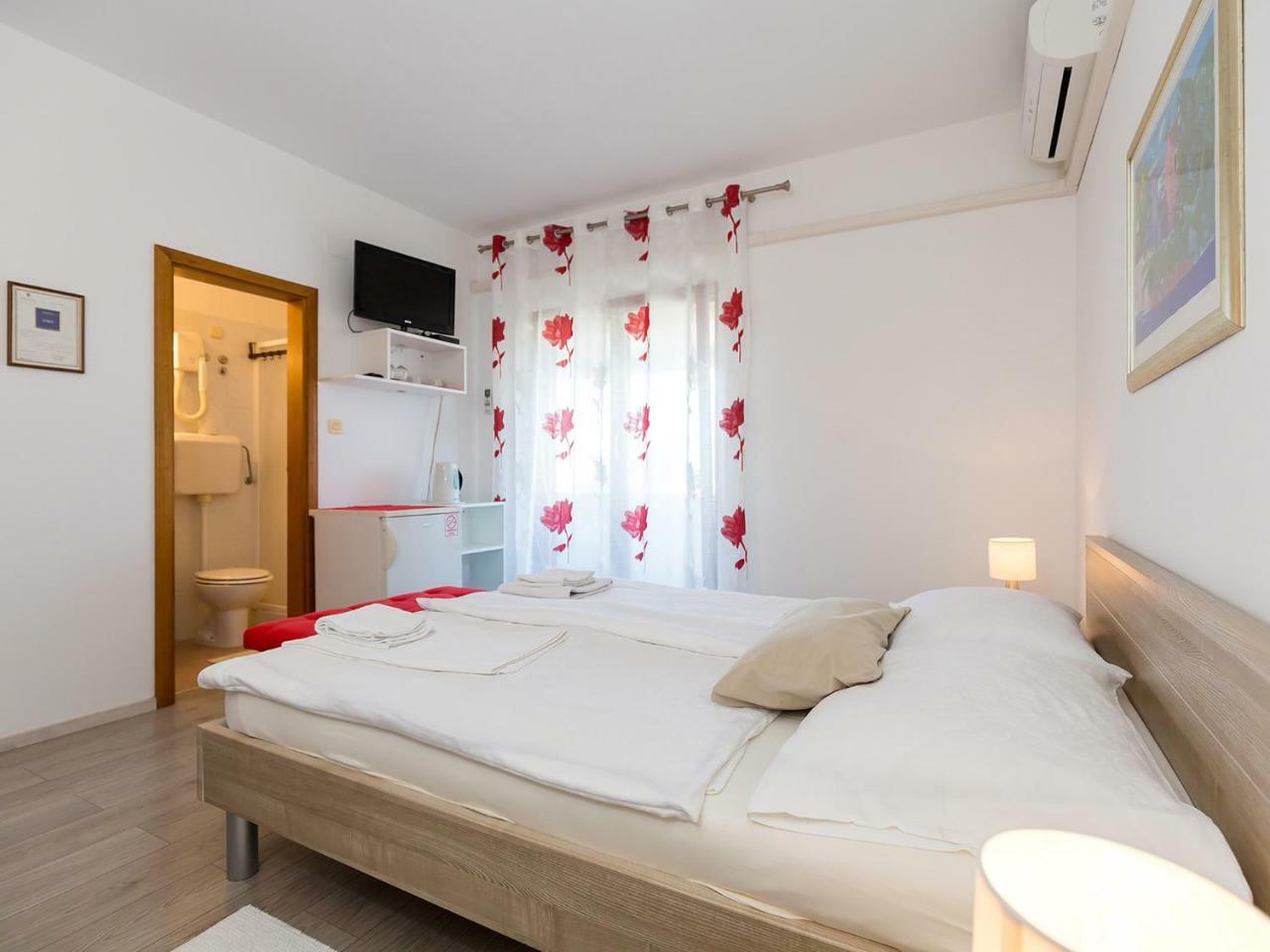 Ulika Rooms & Apartments Poreč Exterior foto